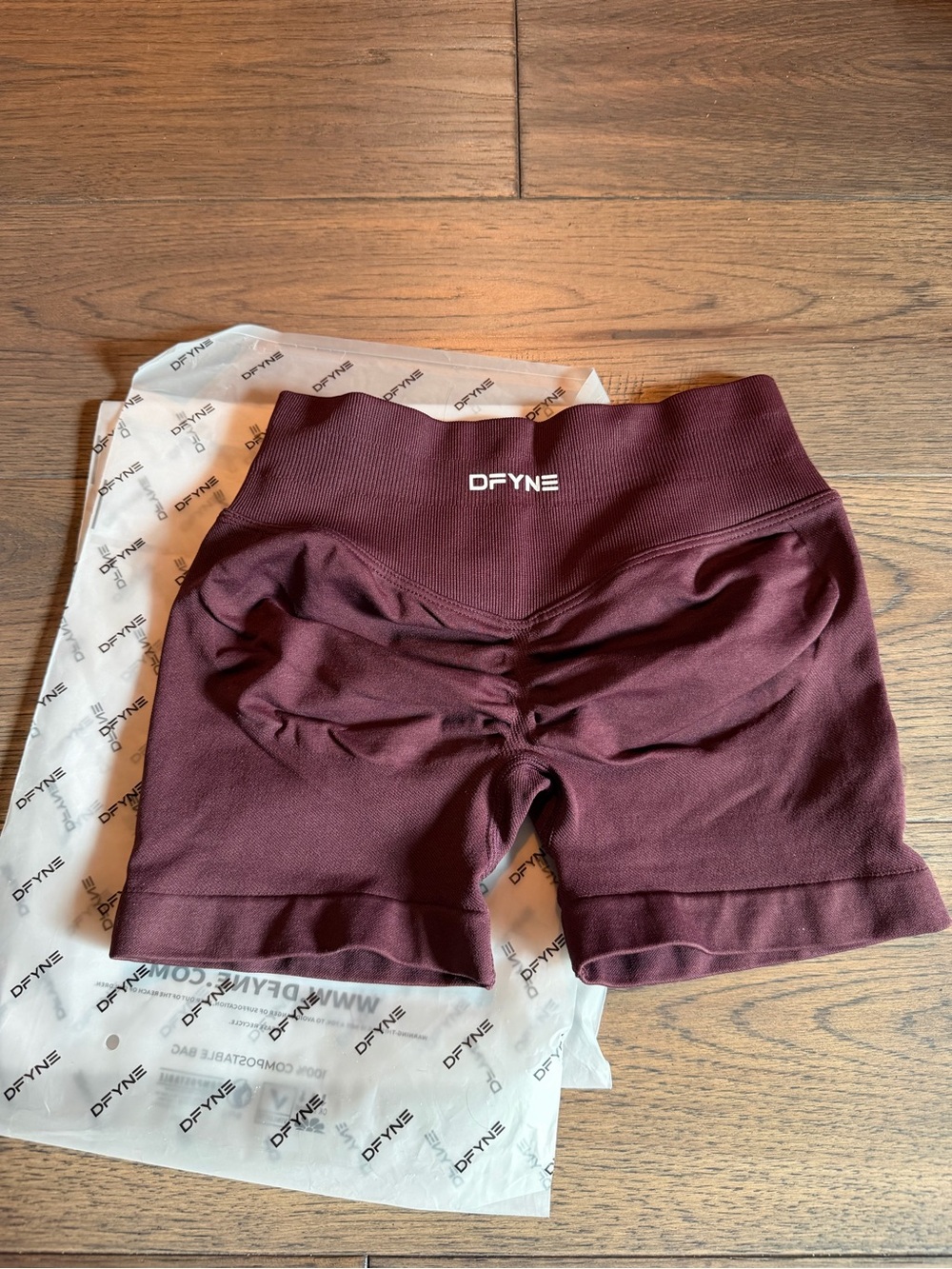 DFYNE Women's brown Scrunch Athletic Bike Shorts